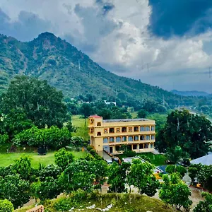 Aravali Valley Hotel